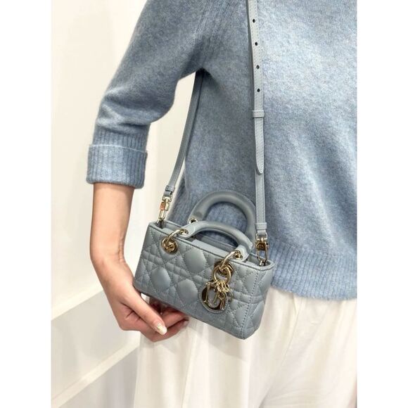 Dior Women Pre-Loved Bag Very Good Condition - Picture 5 of 7